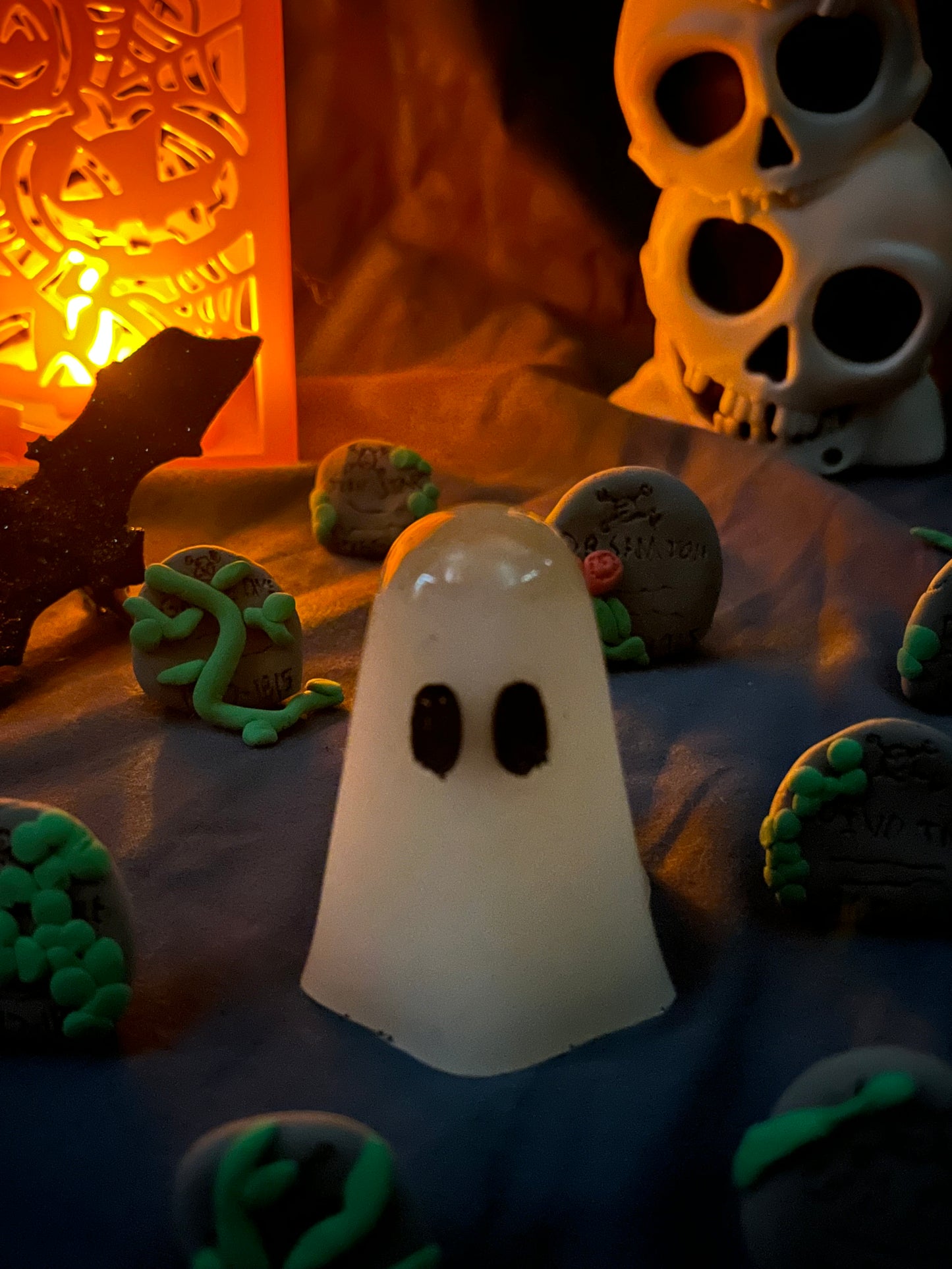 3D ghost with no arms