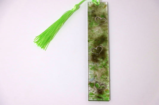 Green heart bookmark green tassel