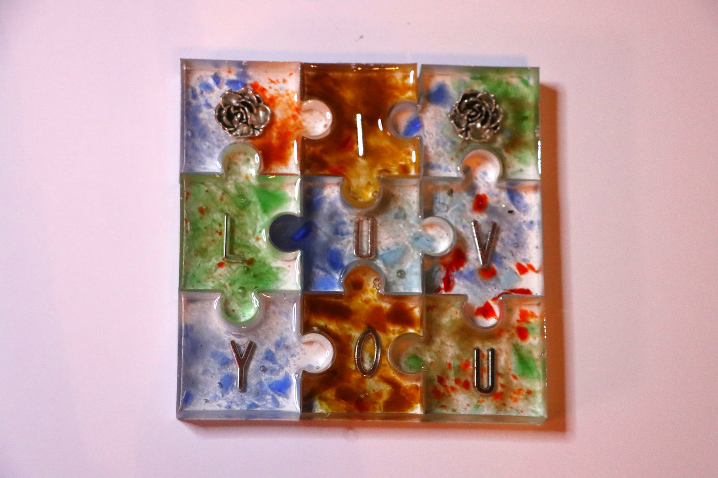 "I LUV YOU" seaglass puzzle with roses